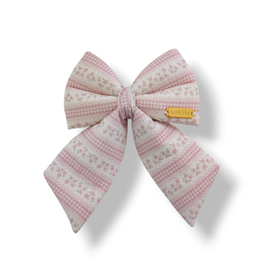 Petal lace Flair bow